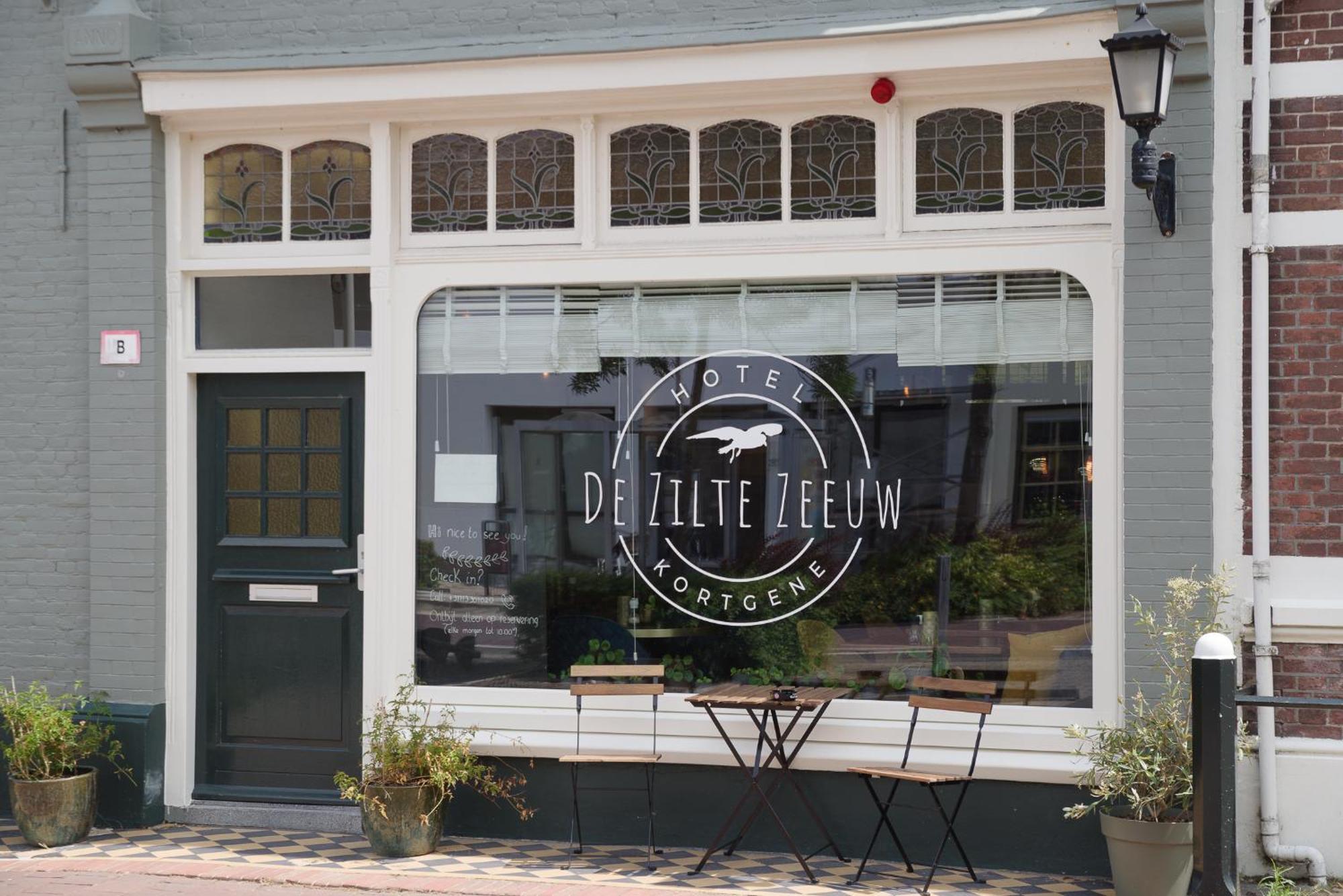 Hotel De Zilte Zeeuw คอร์ทเคเนอ ภายนอก รูปภาพ